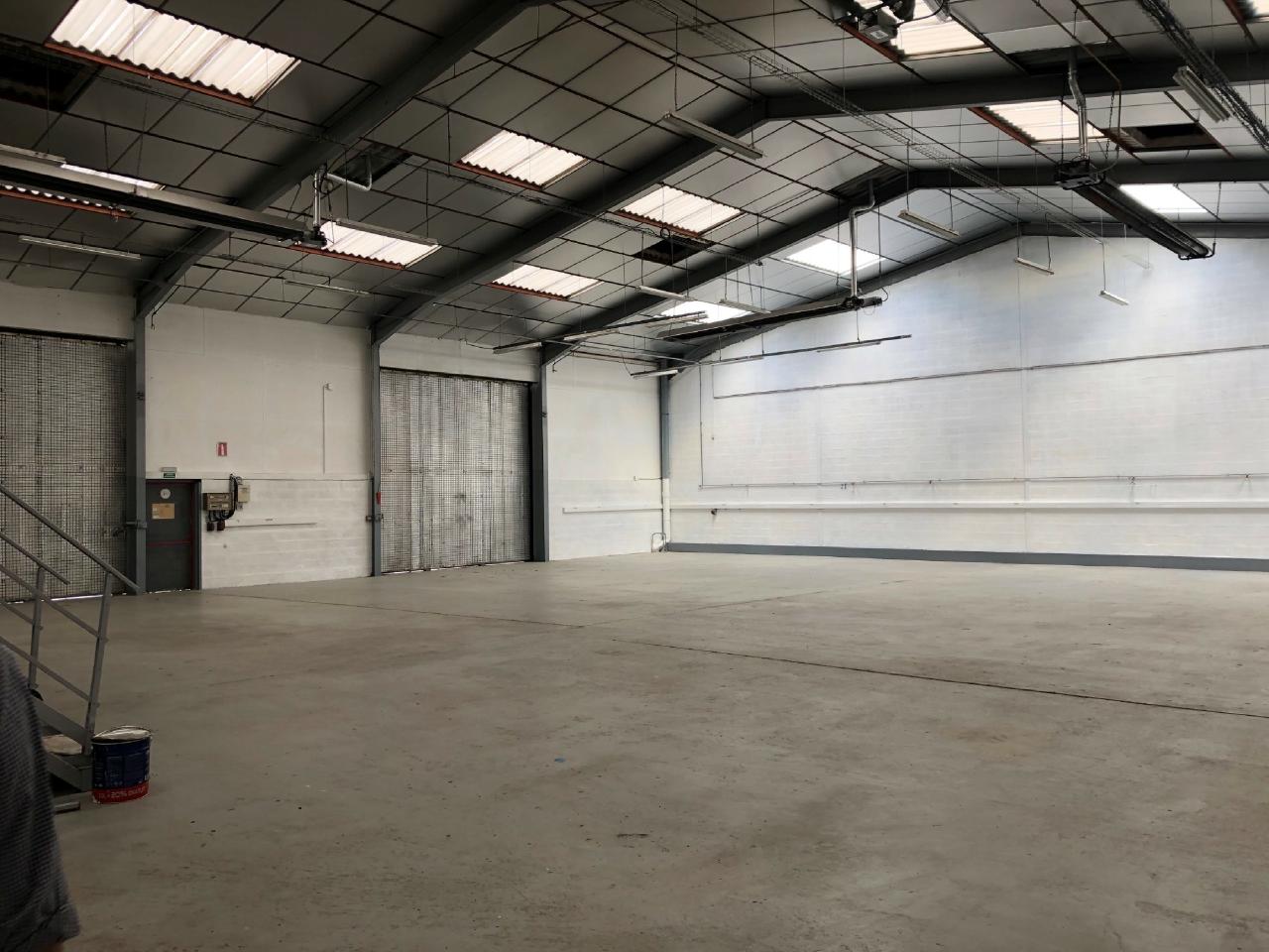 Local d'activité Ecquevilly 1555m² Location local d'activité Ecquevilly Yvelines OLACT2112213 1